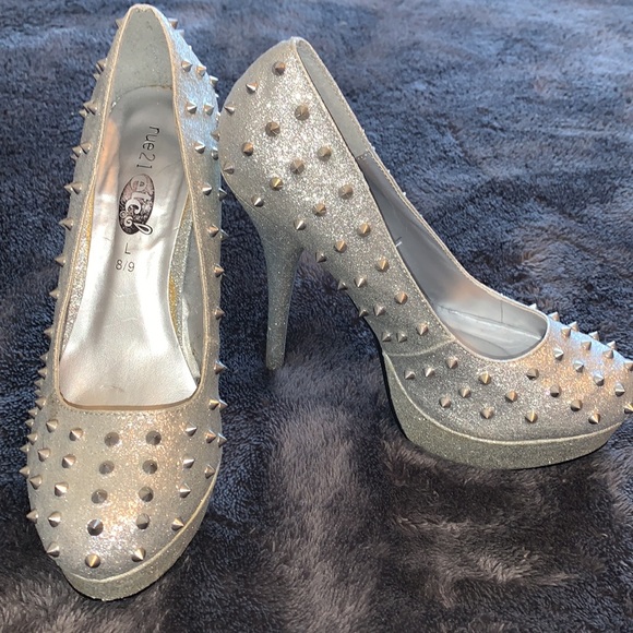 Spike Heels (platform) - Picture 2 of 7